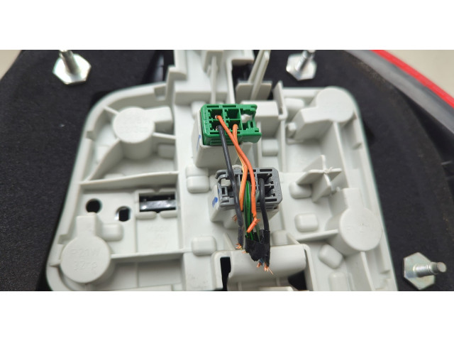 Задний фонарь          