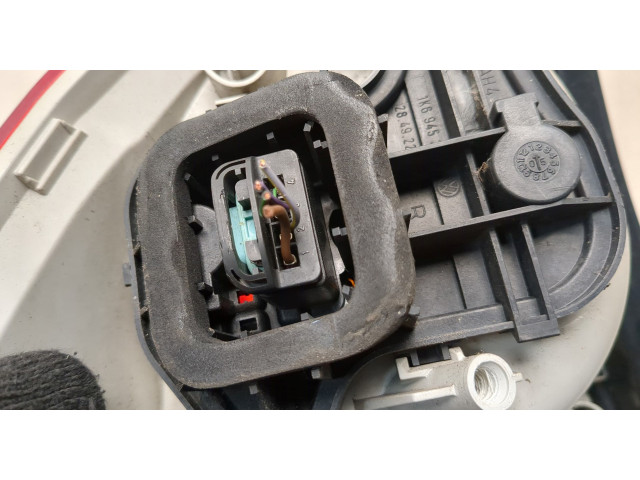 Задний фонарь 1K6945096AA