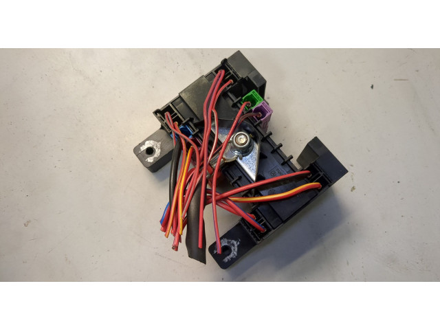 Блок предохранителей  Mercedes CLS C219 2004-2010         