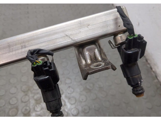 Форсунка топливная Volvo C30 2006-2013 30711782