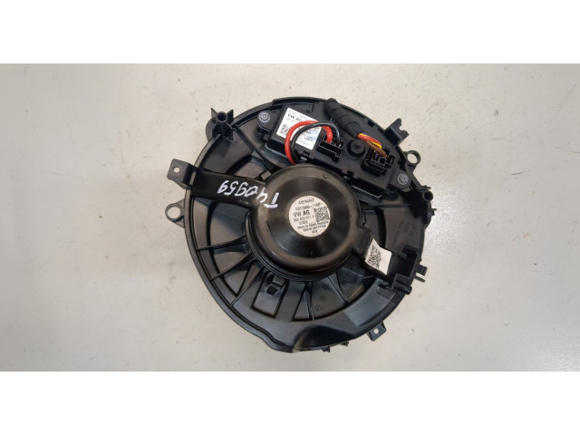 Моторчик печки  Volkswagen Passat 8 2015-          