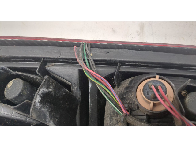 Задний фонарь Nissan X-Trail (T30) 2001-2006