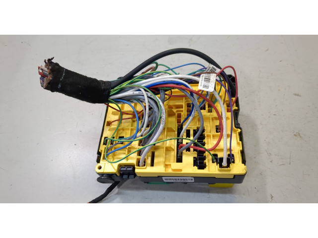 Блок БСМ  Citroen C4 Cactus      9804846880   