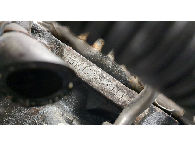 Форсунка топливная Volkswagen Touran 2003-2006 038130073AG