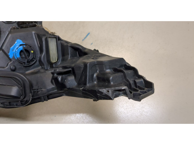 Фара передняя  Peugeot 208 2012-2019 левая 