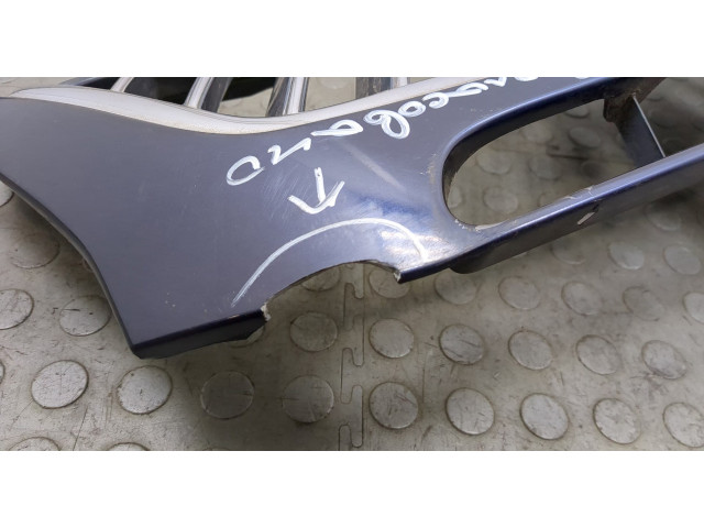 Решетка радиатора Mitsubishi L200 1996-2006