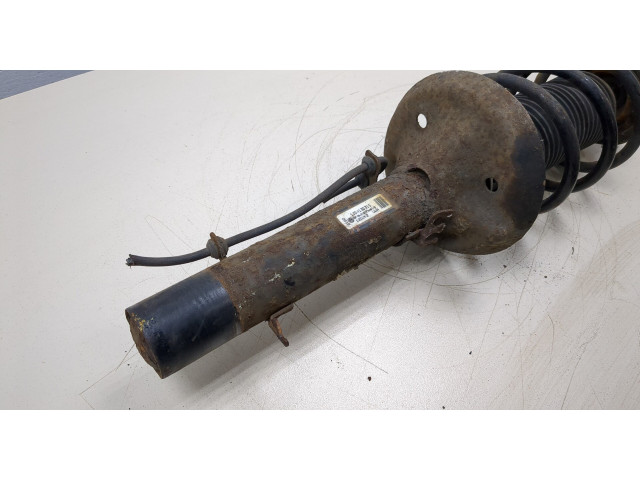 Стойка амортизатора  Volkswagen Golf 4 1997-2005      