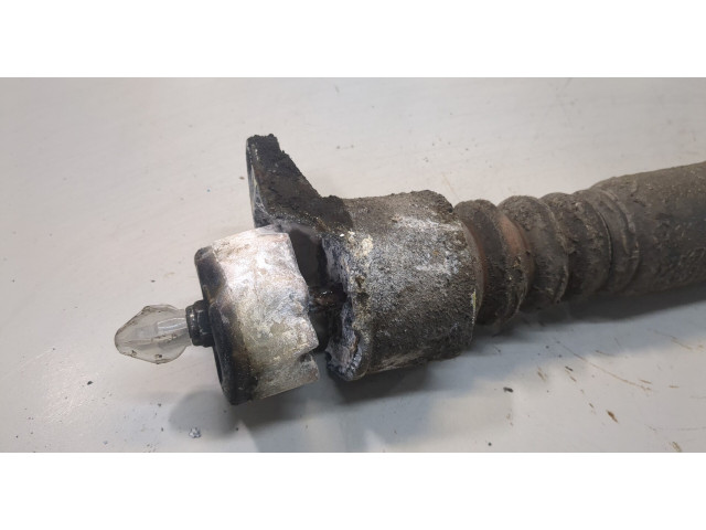 Стойка амортизатора  Volkswagen Passat 5 1996-2000      