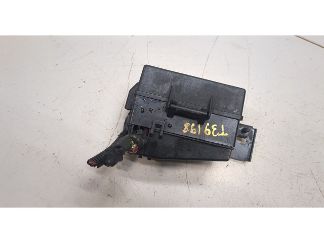 Блок предохранителей  Opel Antara         2