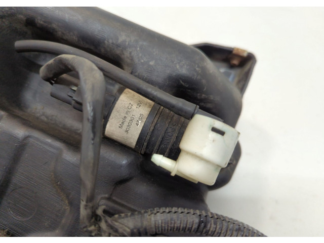 Бачок омывателя  Infiniti QX56 2004-2010 289107S000   