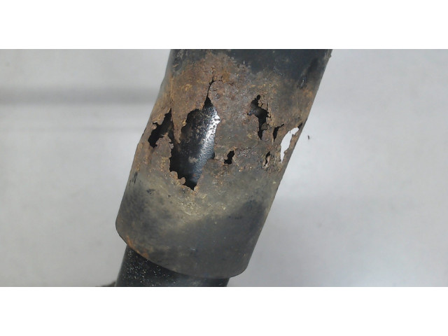 Стойка амортизатора Mitsubishi Montero Sport / Pajero Sport 1996-2008 MR455624 3.5 бензин