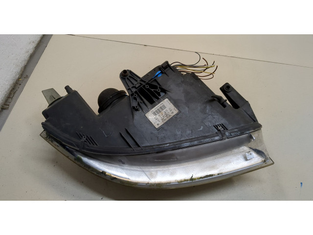 Фара передняя  Volkswagen Passat 5 2000-2005 левая 