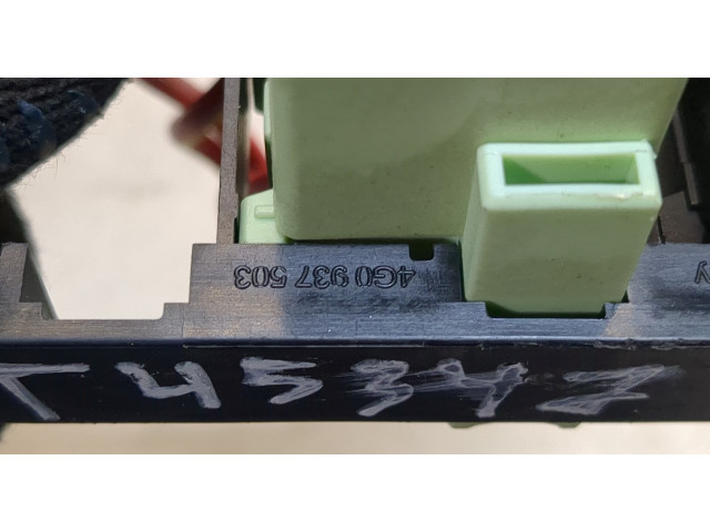 Блок реле  Audi A7 2010-2014         