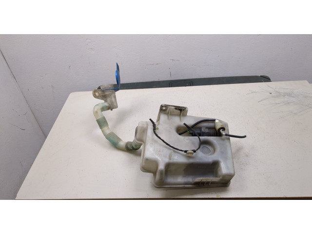 Бачок омывателя  Volkswagen Golf 6 2009-2012    