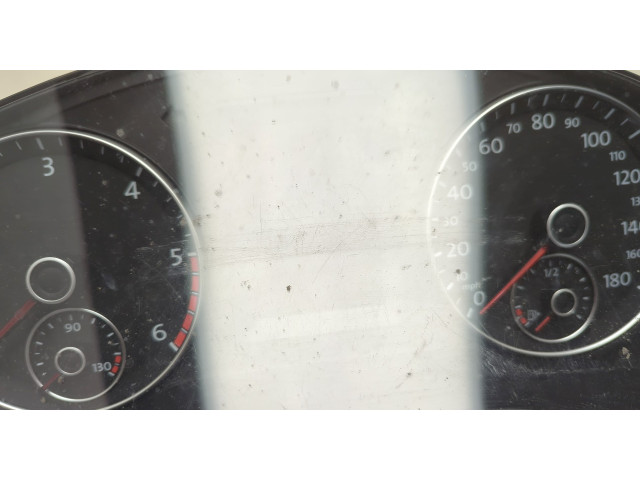 Панель приборов Volkswagen Jetta 6 2010-2018 5C6920972AX