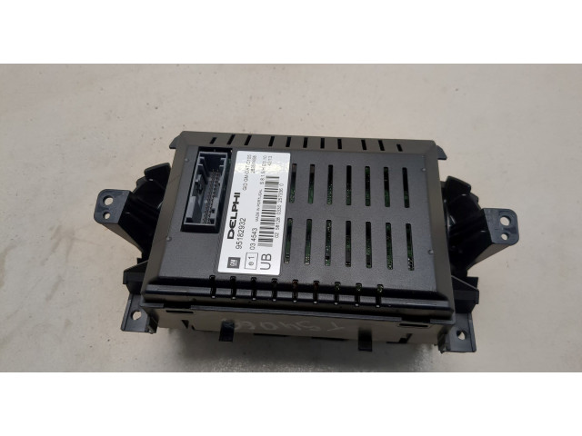 Дисплей бортового компьютера  Opel Antara 2006-2015 4820362, 95182932       