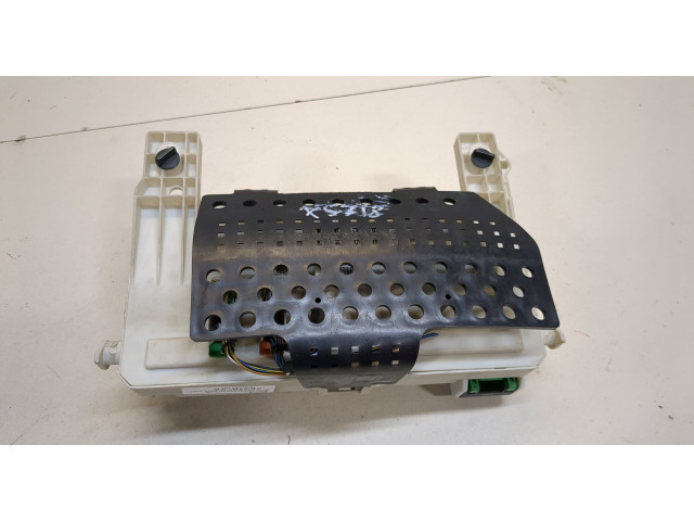 Блок предохранителей  Ford Focus 2 2005-2008         