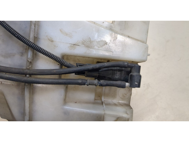 Бачок омывателя  Volvo XC90 2006-2014    