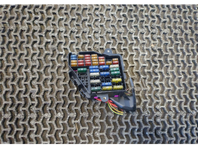 Блок предохранителей Skoda SuperB 2001-2008 8D2941824 2.5