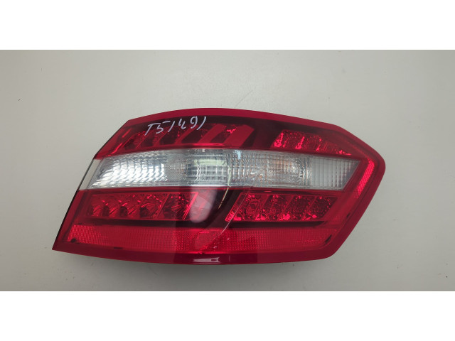 Задний фонарь          