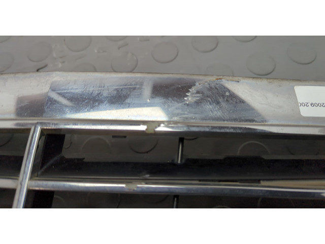 Решетка радиатора  Mercedes E W211 2002-2009          A21188005839040