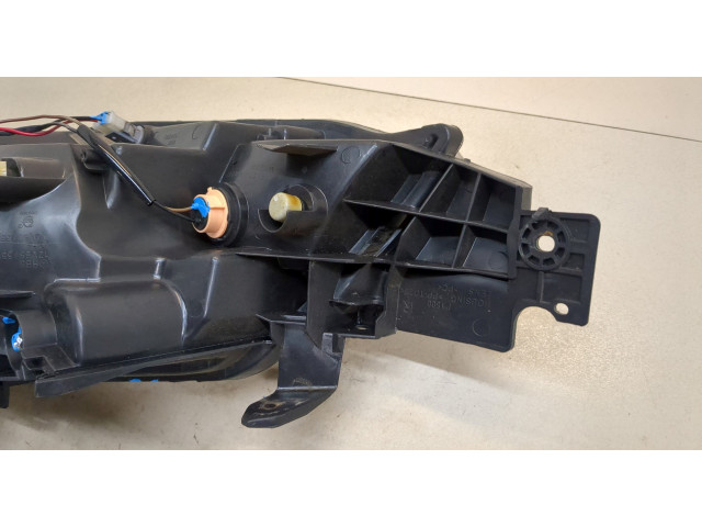 Фара передняя Mitsubishi Outlander 2003-2009 правая