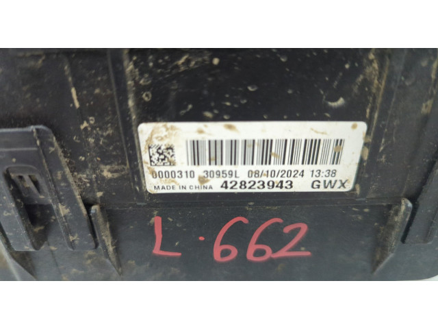 Блок предохранителей  Chevrolet Trailblazer 2019-      42823943   