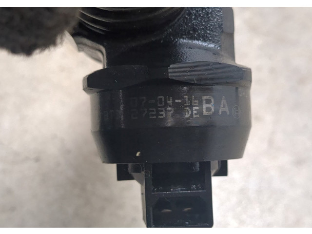 Форсунка топливная  Skoda Roomster 2006-2015    038130073AG     