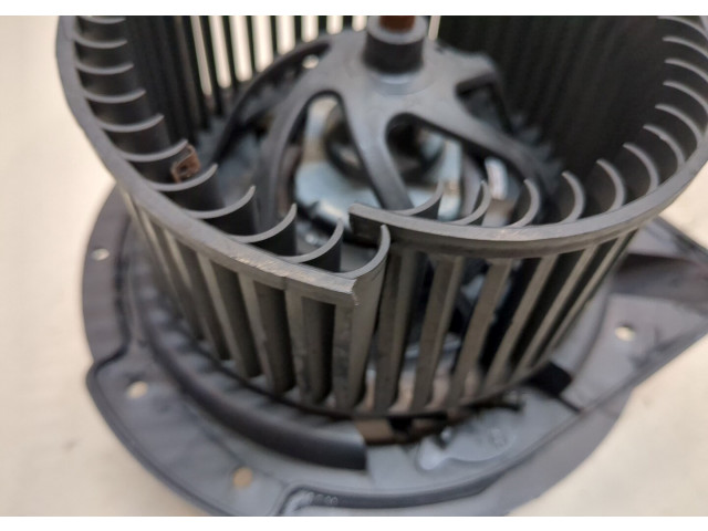 Моторчик печки  Volkswagen Passat 5 2000-2005        