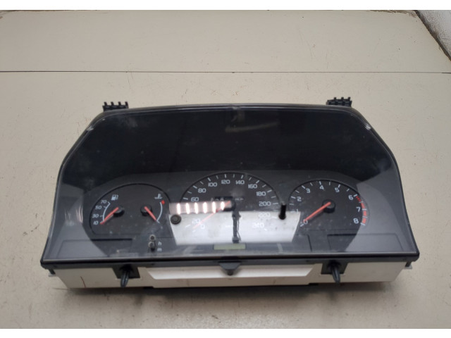 Панель приборов  Volvo 850       9148571     