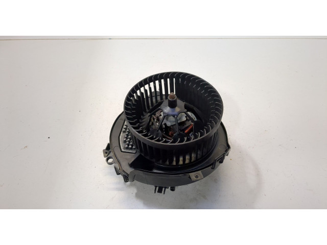 Моторчик печки Skoda SuperB 2015-