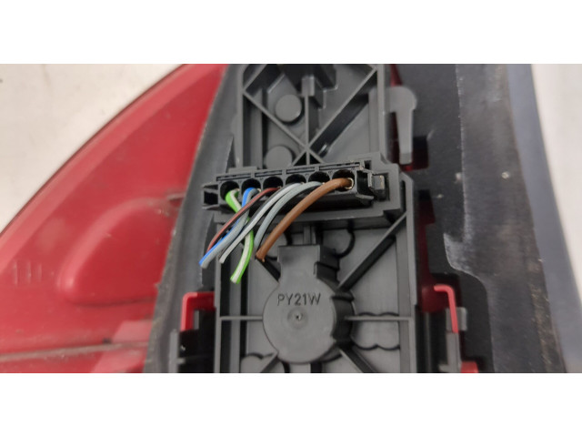 Задний фонарь          