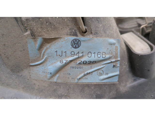 Фара передняя Volkswagen Golf 4 1997-2005 правая