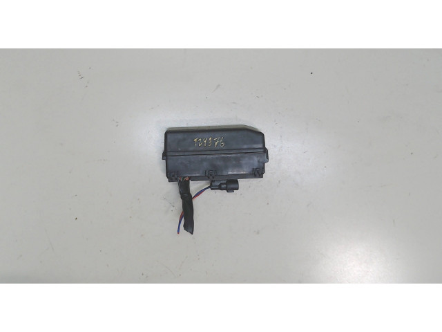 Блок реле Mitsubishi Lancer 9 2003-2006 1.6