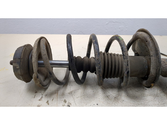 Стойка амортизатора  Dacia Duster 2017-2024      