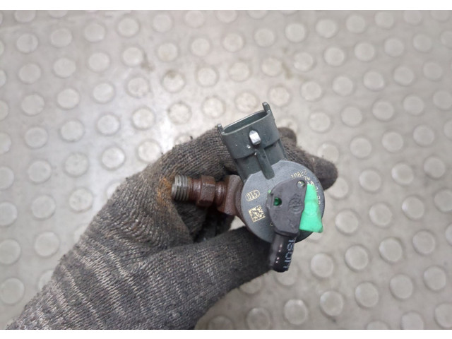 Форсунка топливная  Citroen C4 2010-2020    0445110340     