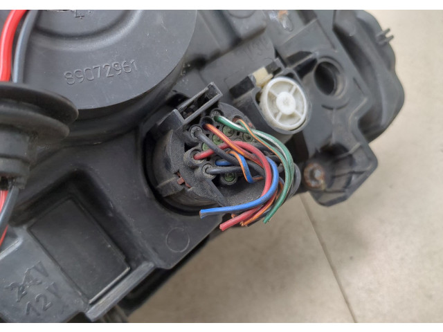 Фара передняя  Land Rover Discovery 4 2009-2016 правая 