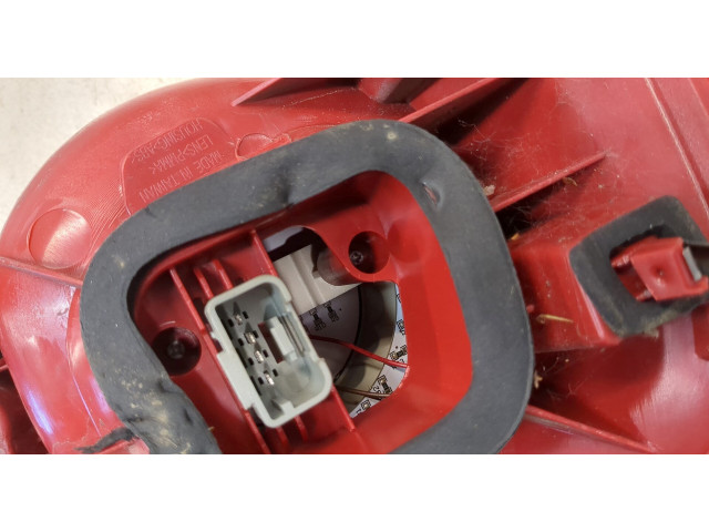 Задний фонарь        Volkswagen Passat 6 2005-2010 