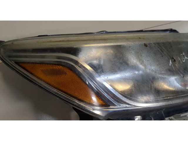 Фара передняя Nissan Pathfinder 2012-2017 правая