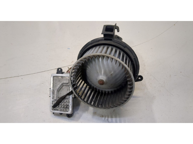 Моторчик печки  Mercedes C W204 2007-2013          