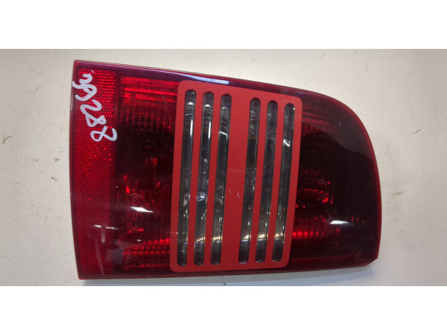 Задний фонарь     1U9945111B     