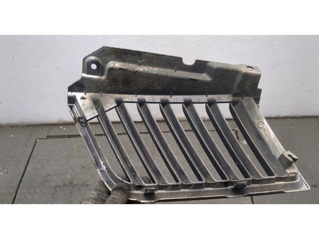 Решетка радиатора  Mitsubishi L200 2006-2015          