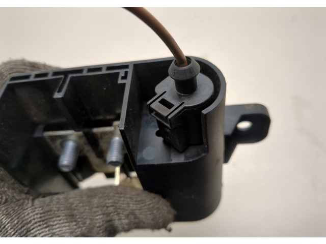 Блок предохранителей  Volkswagen Passat 7 2010-2019 Америка      1K0937517   