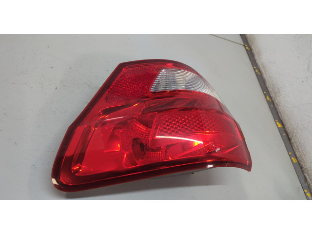 Задний фонарь          