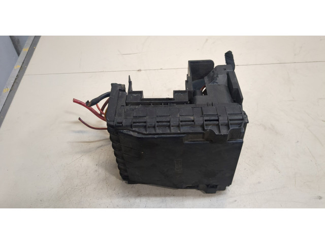 Блок предохранителей  Volkswagen Passat 7 2010-2015 Европа         