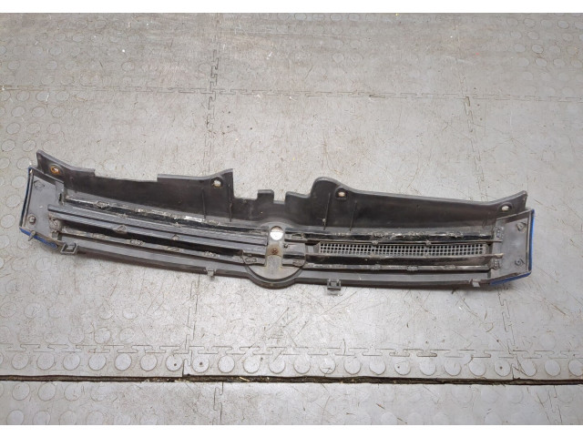 Решетка радиатора  Fiat Panda 2003-2012          