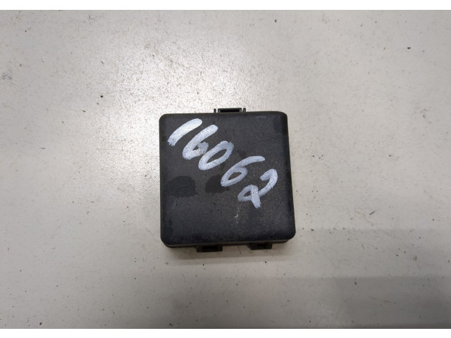 Крышка блока предохранителей Lexus LS460 2006-2012 8266250171 4.6