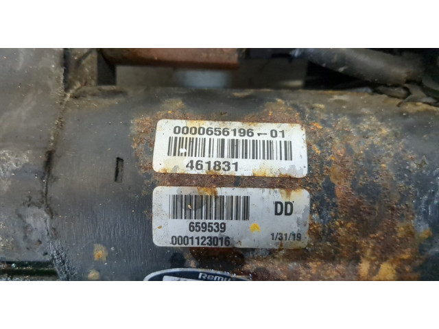 Стартер  Volkswagen Jetta 5 2004-2010      