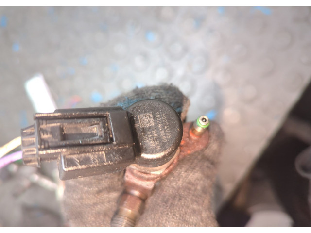 Форсунка топливная  Citroen C4 Grand Picasso 2006-2013    9802448680     