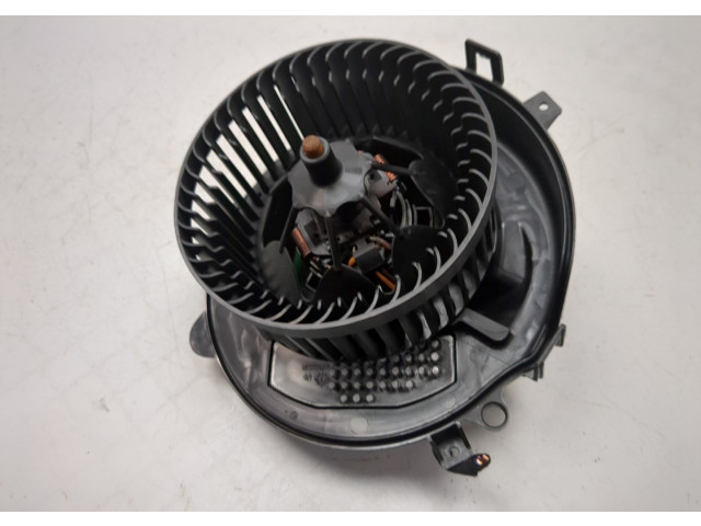 Моторчик печки Skoda Octavia (A7) 2013-2023